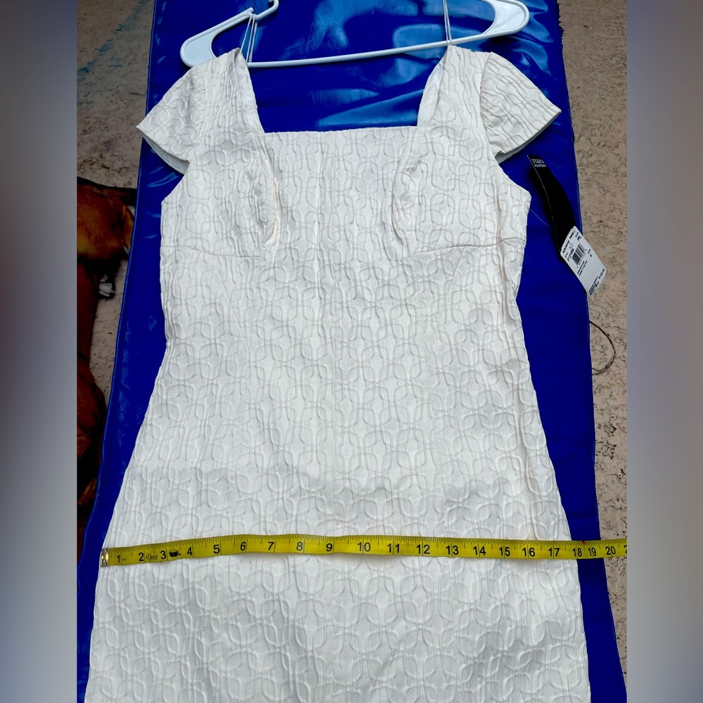 NWT ADRIANNA PAPELL Size 4 off white - Picture 10 of 15